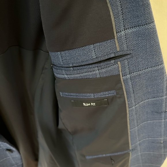 Sport Coat from Jos A Bank - 42R Slim Fit - Picture 3 of 5